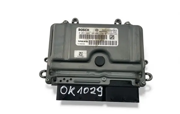 Volvo V70 Engine control unit/module ECU 31286086 0261209108