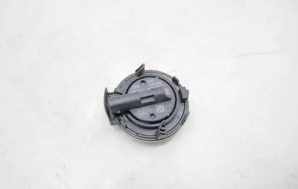 Volkswagen Tiguan Airbag deployment crash/impact sensor 5Q0959354 23375 4382