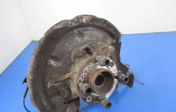 Renault Megane II Front wheel hub spindle knuckle