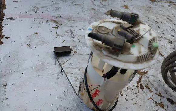 Renault Kangoo II In-tank fuel pump 