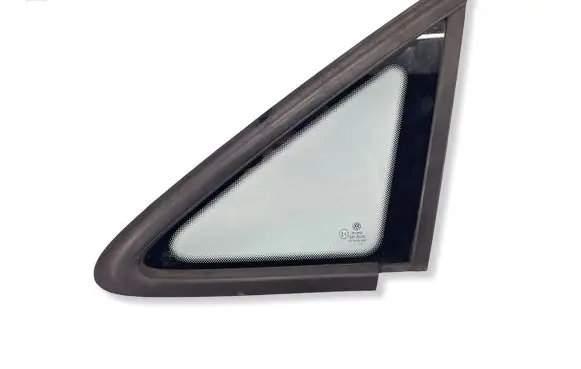 Volkswagen Touran I Front triangle window/glass 1T0845411