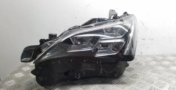 Lexus RC Headlight/headlamp
