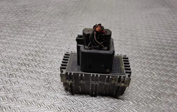 Glow plug pre-heat relay