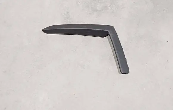 Front bumper splitter molding