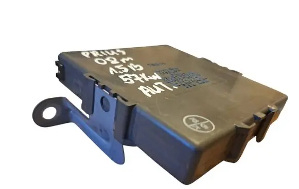 Toyota Prius (XW20) Power management control unit 8967047010 1012380151