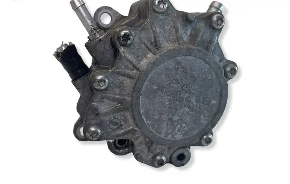 Volkswagen PASSAT B6 Vacuum pump 03G145209