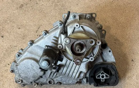 BMW X6 E71 Gearbox transfer box case 7599887