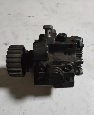 Audi A6 S6 C6 4F Fuel injection high pressure pump 0445010154 059130755S