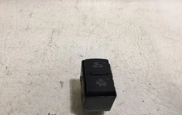 Audi A3 S3 8P Alarm switch 4F0962109