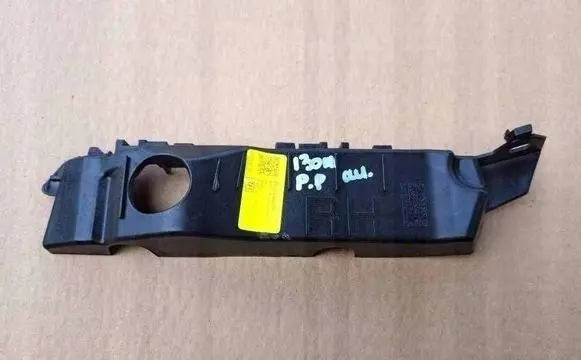 Hyundai i30 Front bumper mounting bracket 86516-G4000