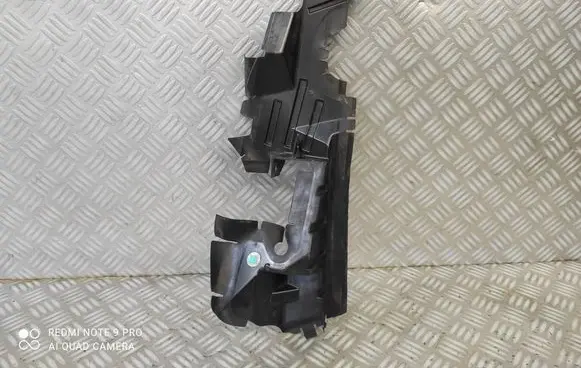 Opel Corsa E Intercooler air channel guide 13402377