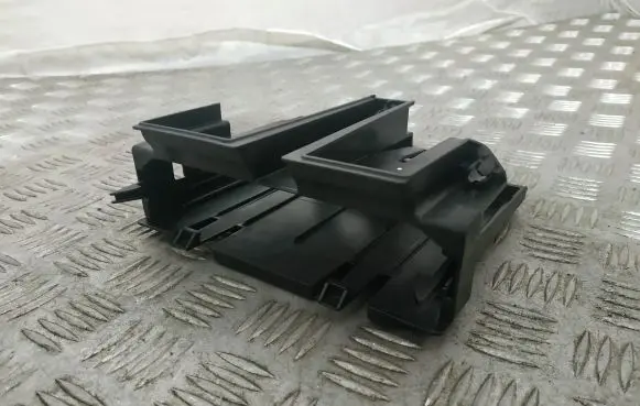 BMW 5 F10 F11 Other engine bay part 8507703 12908507703