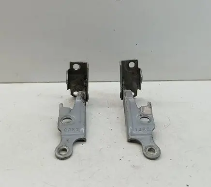 Mitsubishi Pajero Engine bonnet/hood hinges 