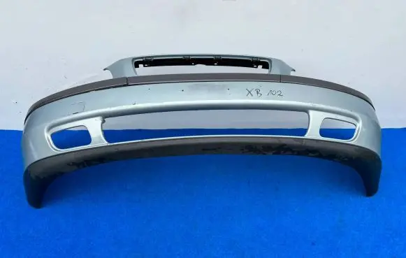 Volvo V70 Front bumper 09484239