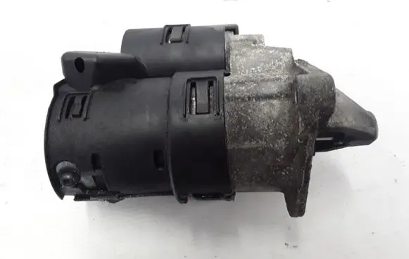 Renault Fluence Starter motor 8200463004