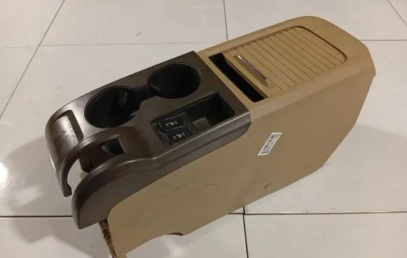 Honda CR-V Center console