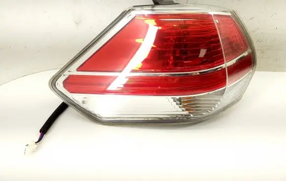 Nissan X-Trail T32 Rear/tail lights 22017939