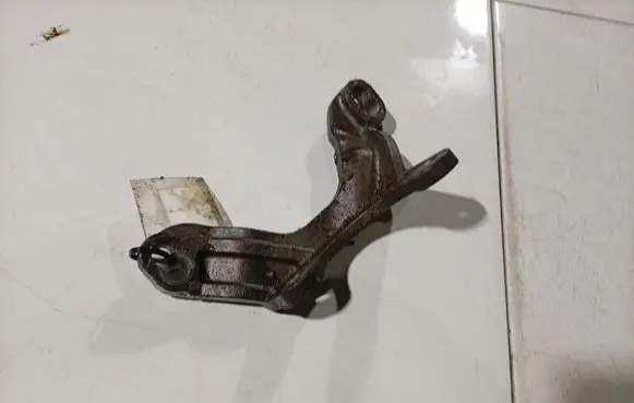 Opel Antara Engine mounting bracket 96625076