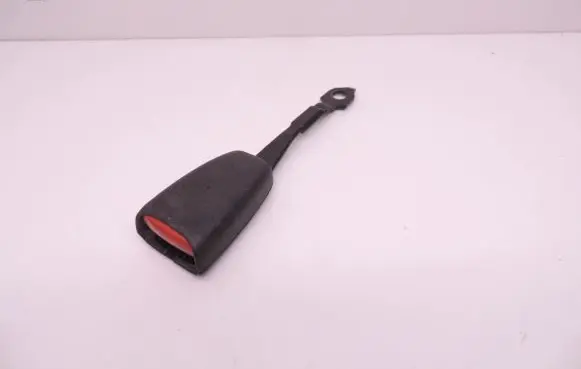 Volvo XC90 Middle seatbelt buckle (rear) D69