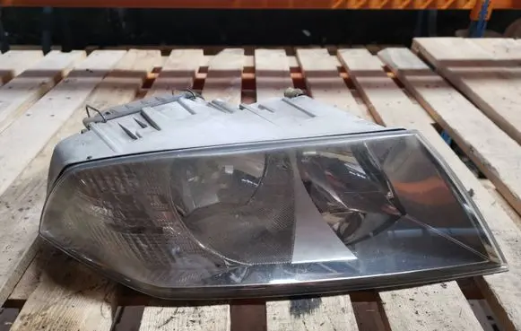 Skoda Octavia Mk2 (1Z) Headlight/headlamp