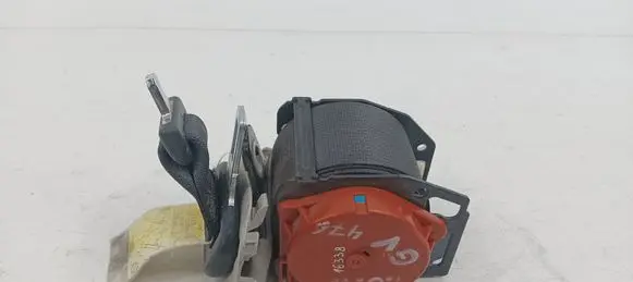 Toyota Corolla Verso E121 Middle seatbelt (rear) C7607 REARCENTER