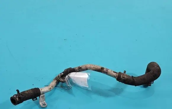 Engine coolant pipe/hose