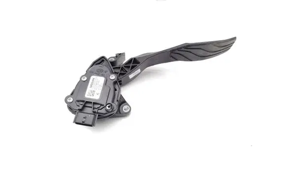 Nissan Qashqai Accelerator throttle pedal 18002-4BG0B