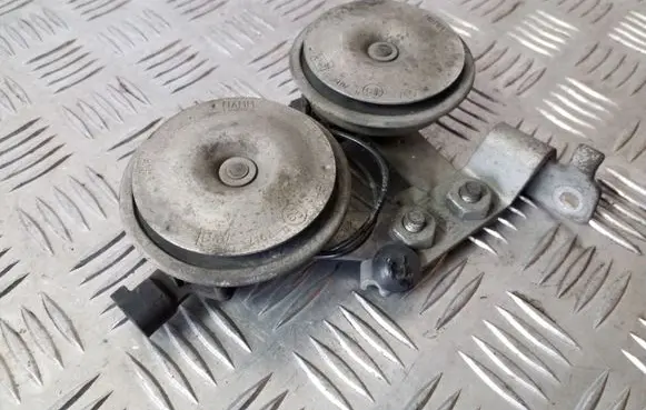Ford C-MAX II Horn signal AM5T13A803AD