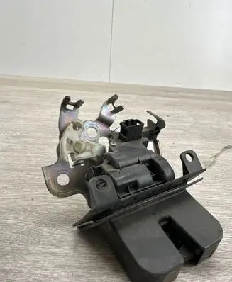 Skoda Octavia Mk2 (1Z) Tailgate/trunk/boot lock/catch/latch 5E0827505 025903180215