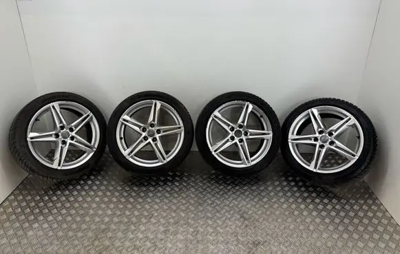 Audi A4 S4 B9 R18 alloy rim 8W0601025R
