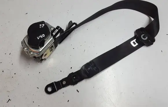 Volvo V40 Front seatbelt 