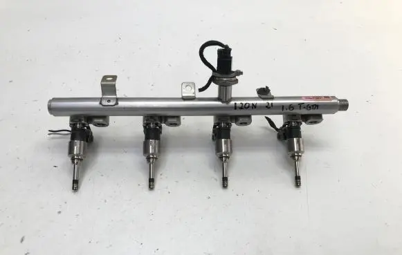 Hyundai i20 (BC3 BI3) Fuel main line pipe 353002M510 353102M510