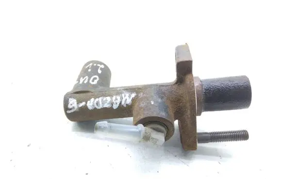 Clutch slave cylinder
