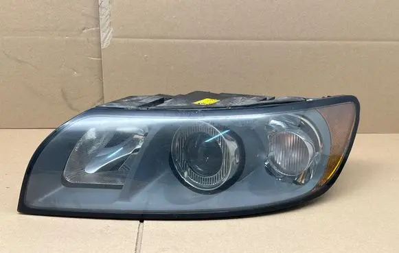 Volvo V50 Headlight/headlamp 30698885 0301198203