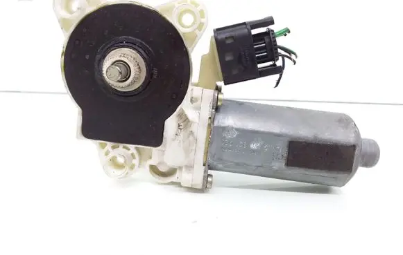 Mercedes-Benz CLK A209 C209 Front door window regulator motor A2308200942 0130821920