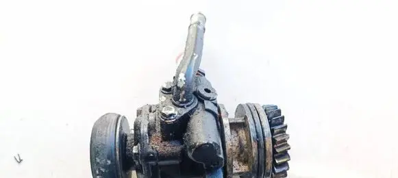 Volkswagen Touareg I Power steering pump