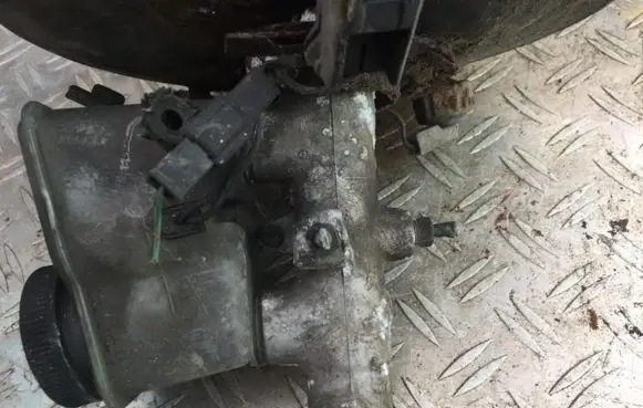 Mazda 626 Master brake cylinder