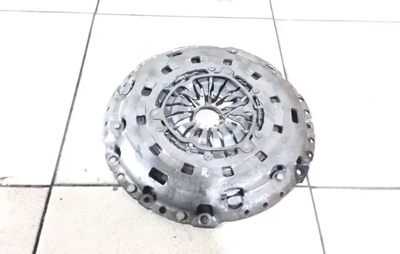 Ford Mondeo Mk III Pressure plate 2S717563FA