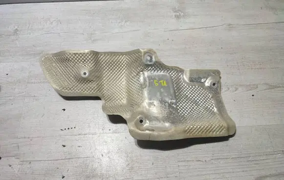 Volkswagen Touran III Heat shield in engine bay 5Q1423981F 4420