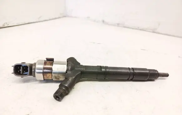 Toyota Land Cruiser (J120) Fuel injector 2367030020 09D01728
