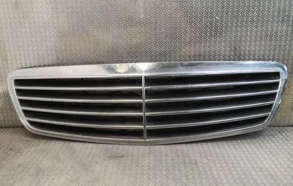Mercedes-Benz S W220 Quarter panel pressure vent 2208800383