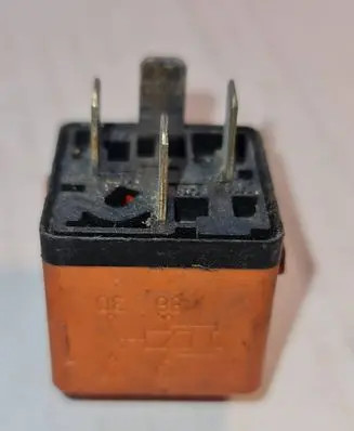 Volkswagen Golf II Other relay 0332014456
