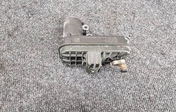 Volkswagen PASSAT B8 Turbine electric control actuator 04E145725CT