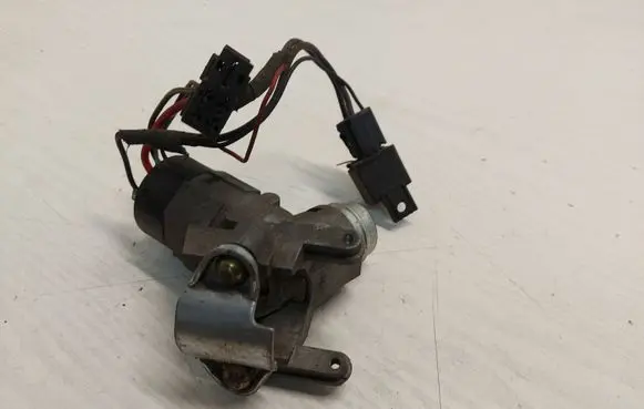 Mercedes-Benz Vito Viano W638 Ignition lock T901