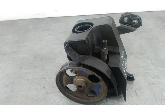 Peugeot 206 Power steering pump 963836458026086355