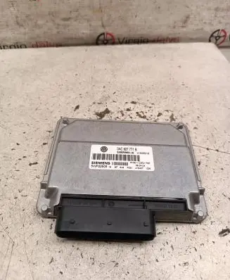 Volkswagen Touareg I Engine control unit/module 0AC927771B H16S5018 5WP22505