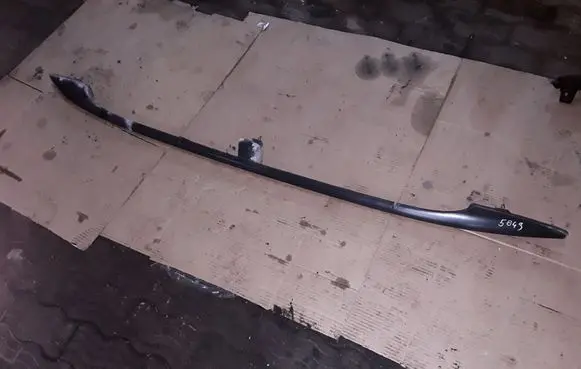 Hyundai Trajet Roof bar rail NOCODE