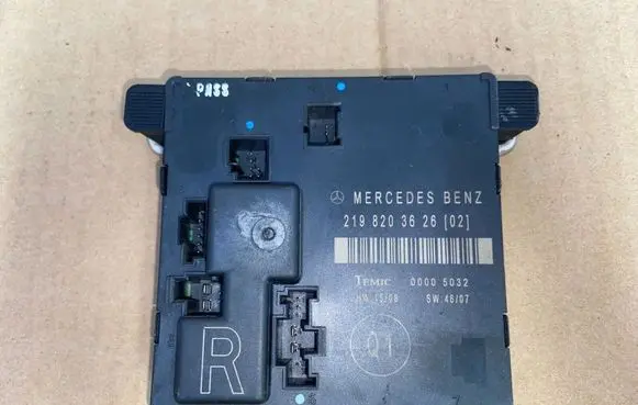 Mercedes-Benz CLS C219 Door control unit/module A2198203626