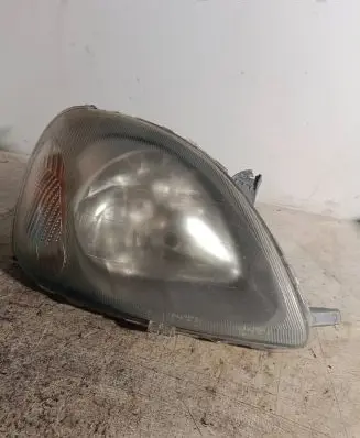 Toyota Yaris Headlight/headlamp 205729B