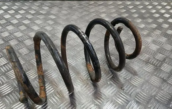 Volkswagen Transporter - Caravelle T5 Front coil spring